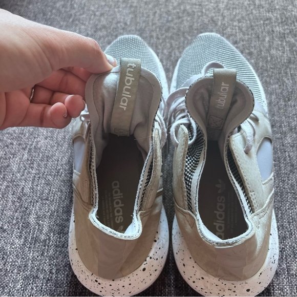 Adidas Women’s Tubular Defiant Athletic Shoe Size 6.5 - Picture 5 of 7